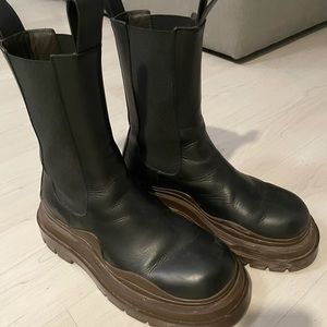 Bottega Veneta tire boots  men’s size 42